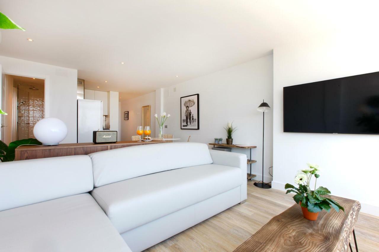 Picasso Boutique Apartment ตอร์เรโมลิโนส ภายนอก รูปภาพ
